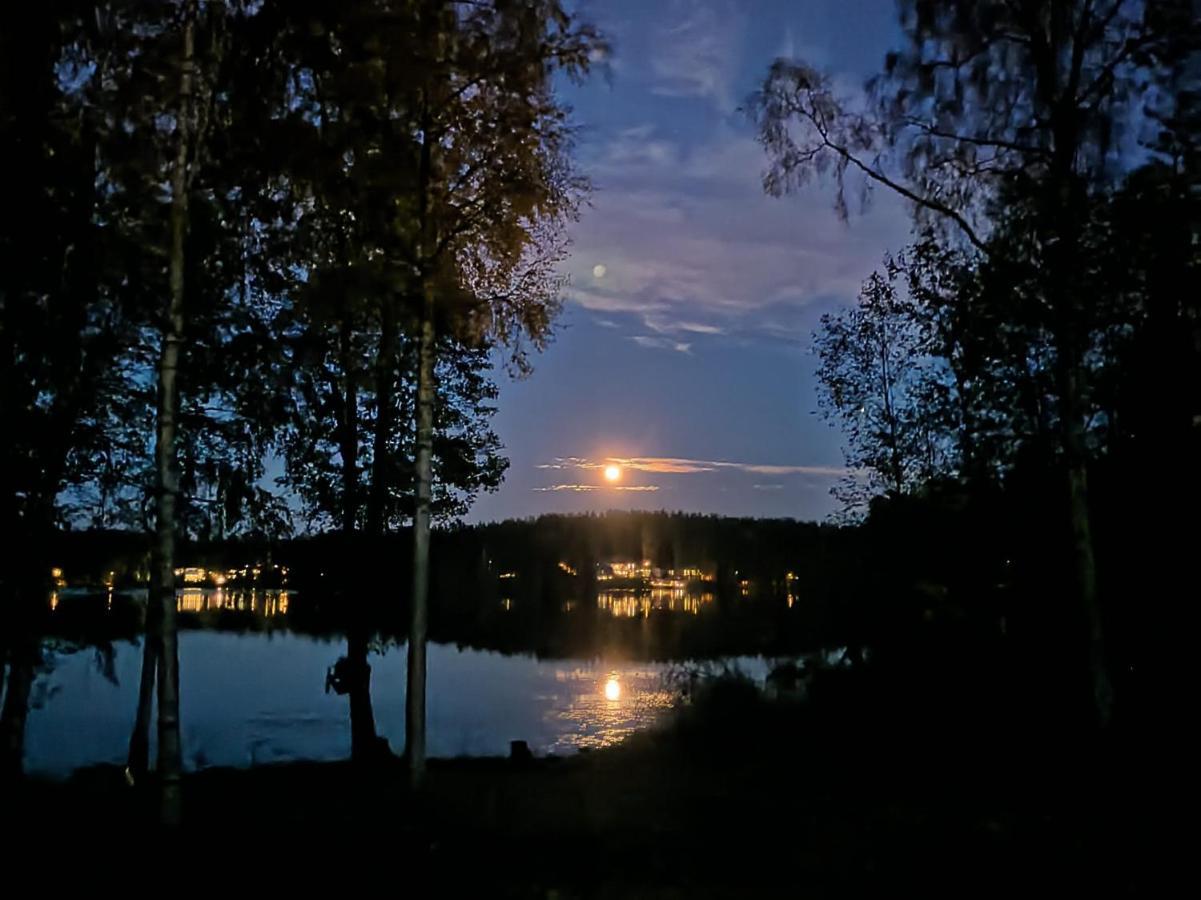 Loft By The Lake Asunto Omakotitalon Alakerrassa Ylojarvi Εξωτερικό φωτογραφία